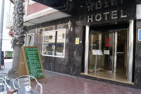 Hotel Juan Carlos Torrevieja Exterior photo